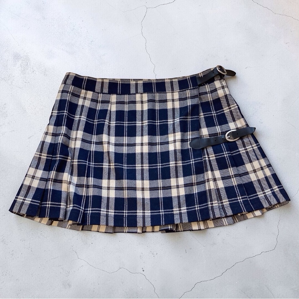John Galt Brandy Melville Plaid Pleated Mini Skirt Buckle Detail Y2K punk